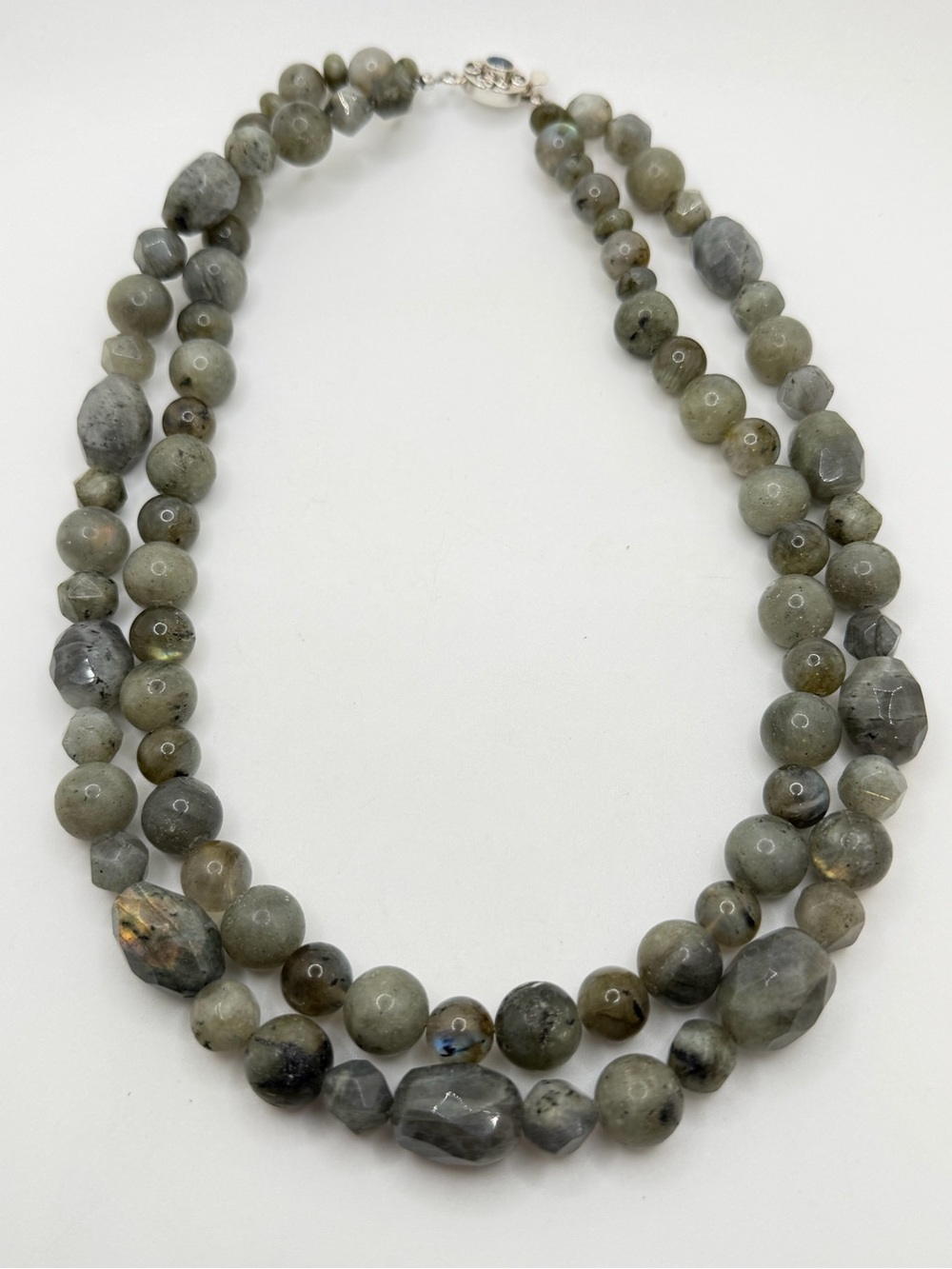 ~20" Like New, Two-Stranded LABRADORITE necklace w/ faceted Lab 925 box clasp!